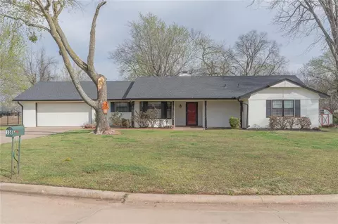 14 Oak Hill Rd, Shawnee, OK 74804