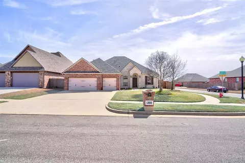 1300 Presidio Dr, Norman, OK 73072