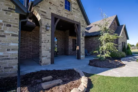 7202 N Shore Dr, Tuttle, OK 73089 photo 5