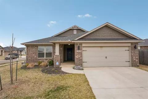 12637 NW 3rd St, Yukon, OK 73099
