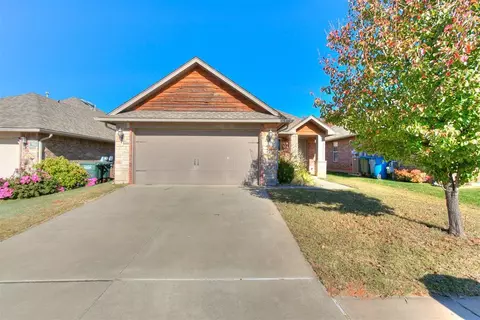 2409 Golden Ln, Edmond, OK 73012