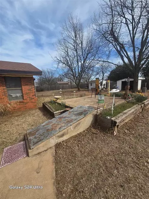 506 E Oklahoma St, Walters, OK 73572 photo 32