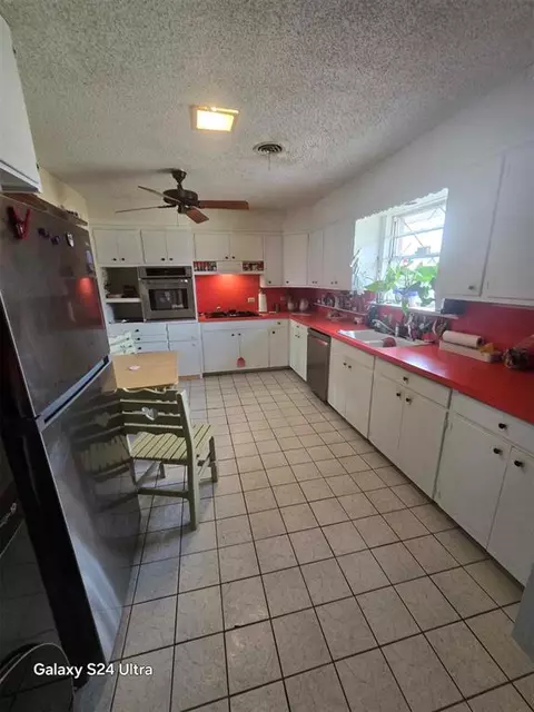506 E Oklahoma St, Walters, OK 73572 photo 9