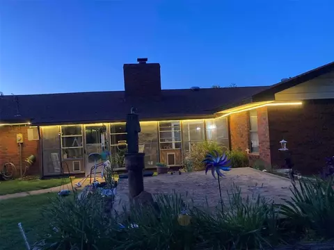506 E Oklahoma St, Walters, OK 73572 photo 4