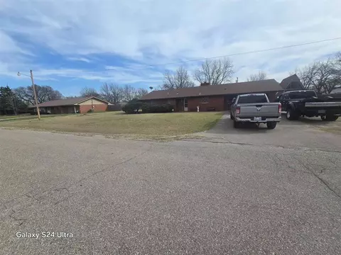 506 E Oklahoma St, Walters, OK 73572 photo 31