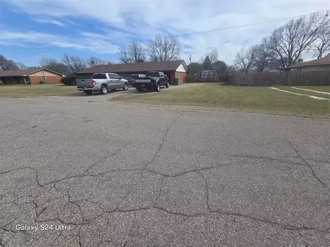506 E Oklahoma St, Walters, OK 73572 photo 26