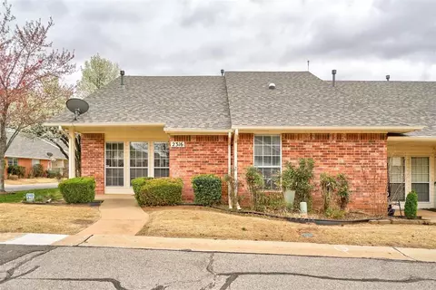 2316 Sweetwater St, Edmond, OK 73012