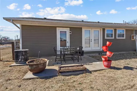 301 N 5th St, Thomas, OK 73669 photo 22