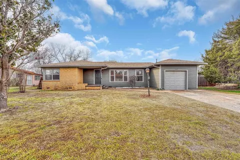 2008 Willard Dr, Altus, OK 73521 photo 2