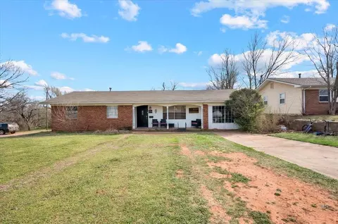 1703 W Harrison St, Guthrie, OK 73044