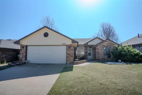 8108 Cinnamon Teal Dr, Oklahoma City, OK 73132