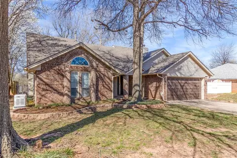 17027 Sunny Hollow Rd, Edmond, OK 73012