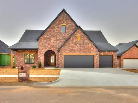 9324 NW 84th St, Yukon, OK 73099