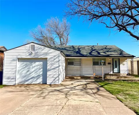 1616 California Ave, Chickasha, OK 73018