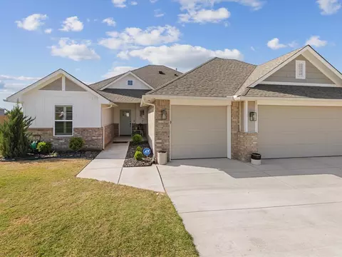 3360 Canadian Trail Ct, Noble, OK 73068