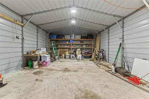 613 N Main St, Thomas, OK 73669 photo 32