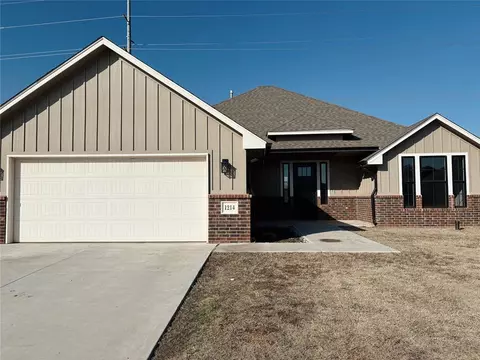 1214 E Swim Ave, Stillwater, OK 74075