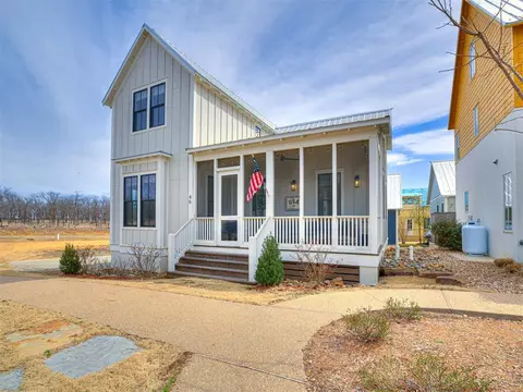 46 Center Ln, Carlton Landing, OK 74432