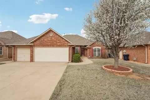 12105 Kimberlyn Rd, Oklahoma City, OK 73162