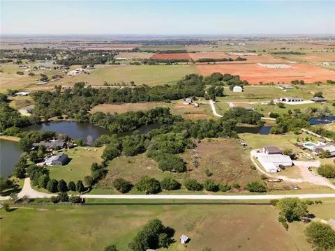 6401 Lois Ln, Yukon, OK 73099