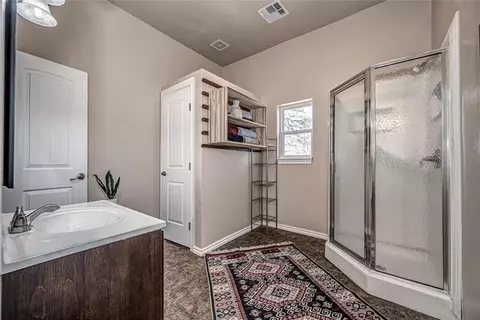 Bath - 7609 NW 38th St, Bethany, OK 73008 photo 5 of 5