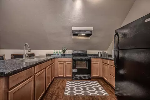 Kitchen - 7609 NW 38th St, Bethany, OK 73008 photo 4 of 4