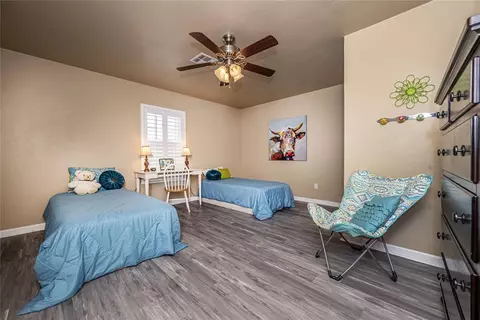 Bedroom - 7609 NW 38th St, Bethany, OK 73008 photo 3 of 8