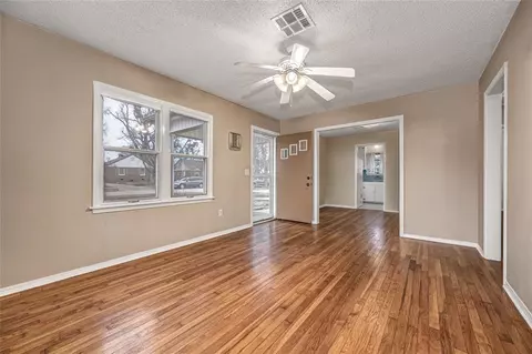 406 E 6th St, Edmond, OK 73034 photo 5