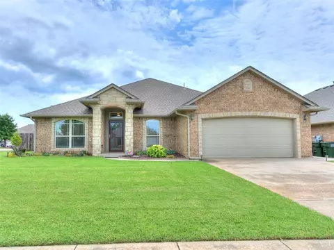 406 Oregon Trl, Edmond, OK 73003