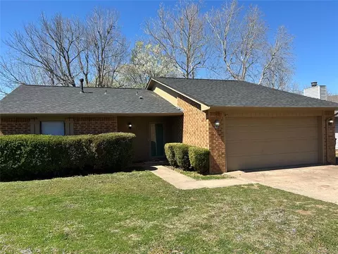 708 Springwood St, Norman, OK 73072