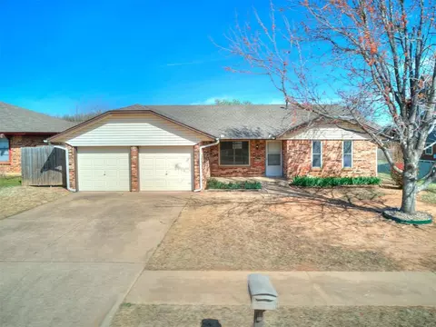 604 S Patterson Dr, Moore, OK 73160