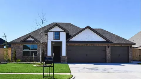 5604 Windstone Dr, Norman, OK 73072