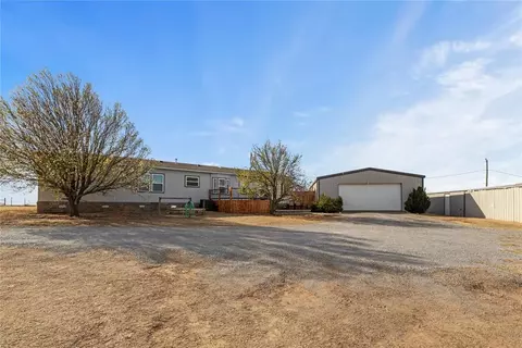 24062 E 957 Rd, Weatherford, OK 73096