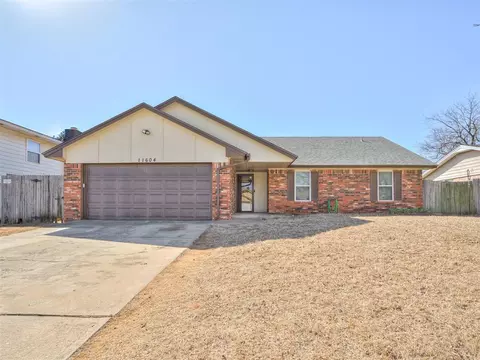 11604 Lochwood Dr, Yukon, OK 73099