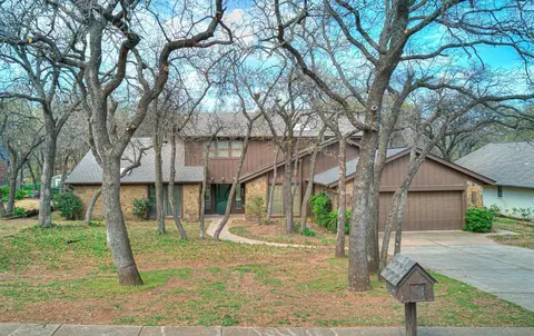 1617 N Canary Dr, Edmond, OK 73034