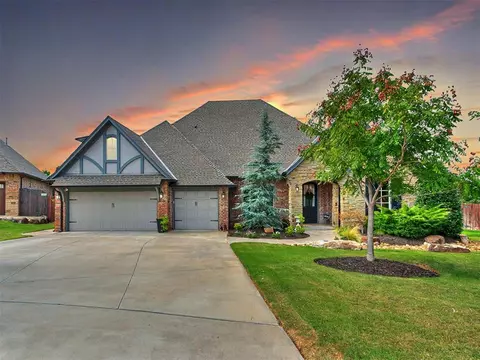 5033 Tower Bridge Ct, Edmond, OK 73034