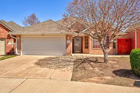 977 Pinebrooke Ct, Norman, OK 73072