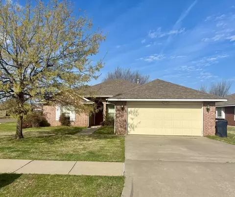16001 Korie Dr, Edmond, OK 73013