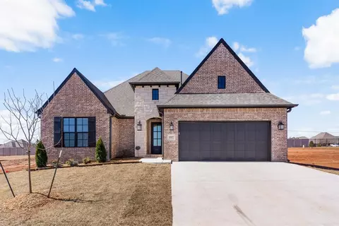 15517 Bergman Cir, Edmond, OK 73013