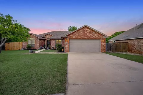2833 Weymouth Ct, Norman, OK 73071