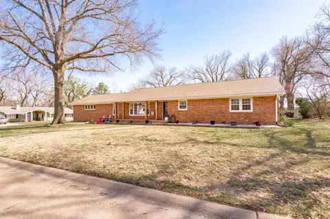 2221 W 11th Ave, Stillwater, OK 74074