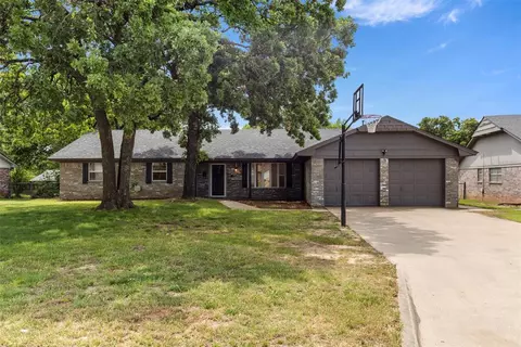 5 Choctaw Rd, Shawnee, OK 74801
