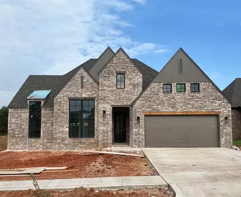 15705 Flora Ave, Edmond, OK 73013