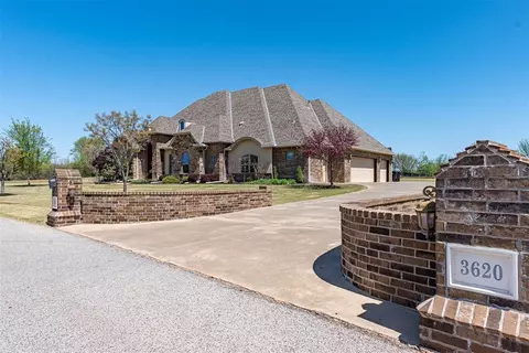 3620 Joshua Ln, Moore, OK 73165