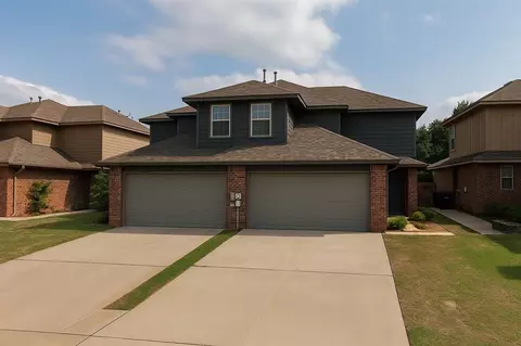 2148 Buena Vida Ln, Edmond, OK 73013