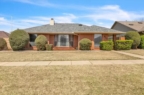 629 NW 142nd St, Edmond, OK 73013