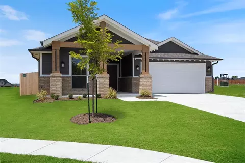 16017 Switchgrass Pl, Moore, OK 73170