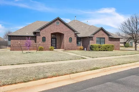 15701 Wild Creek Dr, Edmond, OK 73013