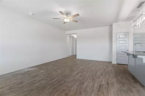 1933 Olive Ave, Tuttle, OK 73089 photo 10