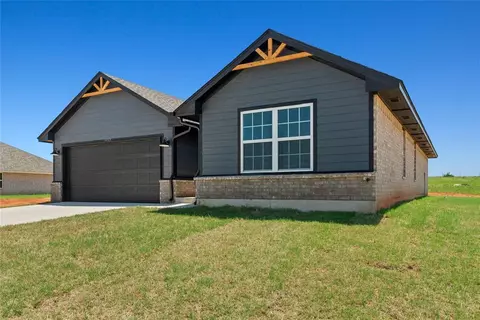 1933 Olive Ave, Tuttle, OK 73089 photo 3